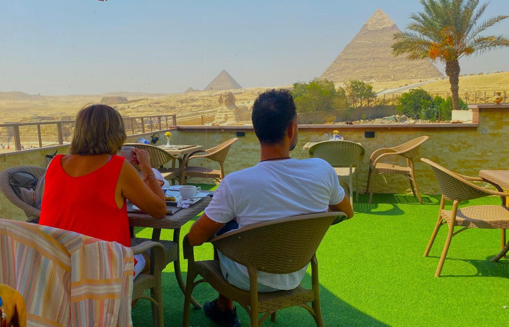 Seven Pyramids Panoramic View Inn Kafret el-Gabal Extérieur photo