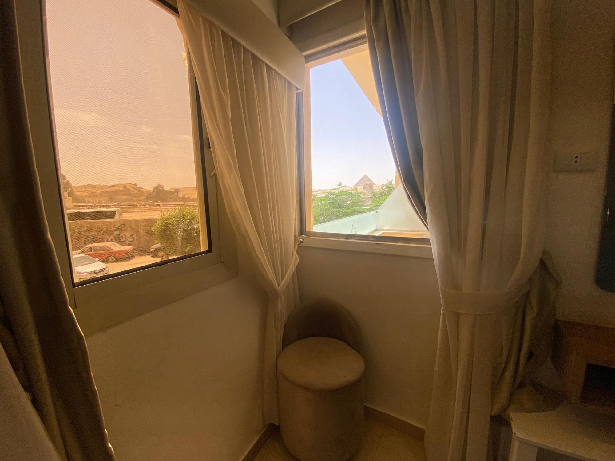 Seven Pyramids Panoramic View Inn Kafret el-Gabal Extérieur photo